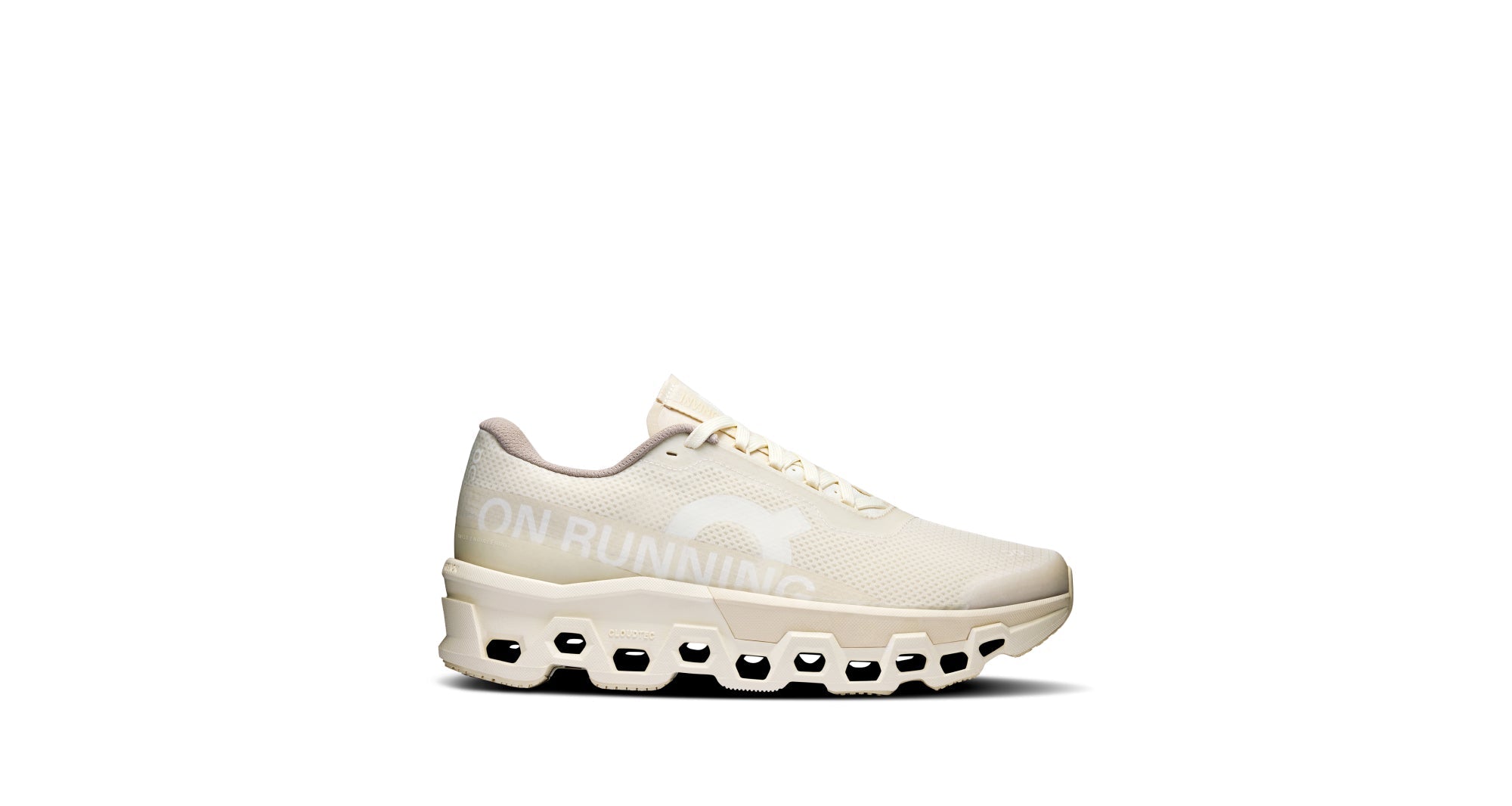 ON X INVINCIBLE CLOUDMONSTER 2  IVORY/CREAM